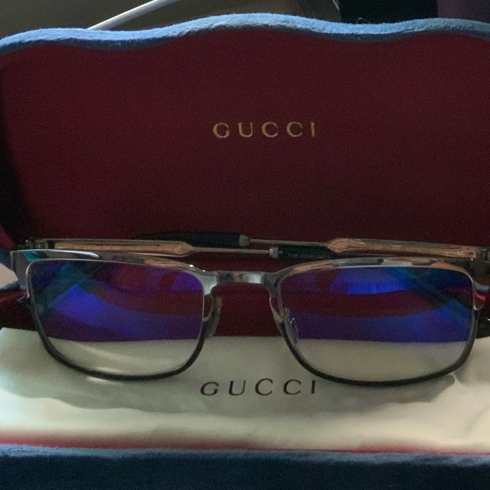Gucci silver branded prescription Women's Glasses - Picture 2 of 4